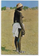 ANGOLA - Rapariga Humbe Com Traje Caracteristico - Angola