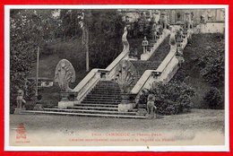 ASIE - CAMBODGE - PHNOM-PEN -- Escalier... - Cambodia