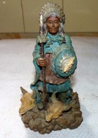 STATUE FIGURINE CHEF INDIEN BON ETAT 16.5 Cm - Andere & Zonder Classificatie