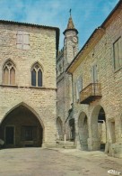 47---MONFLANQUIN--Ancienne Bastide Du XIIIe S.-la Maison Du Prince Noir-la Mairie Et L'église---voir 2 Scans - Monflanquin