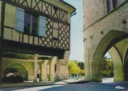 Delcampe - 47---MONFLANQUIN----vieille Maison---voir 2 Scans - Monflanquin