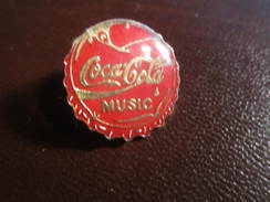 Pin's  COCA COLA MUSIC Signé ESSO - Coca-Cola