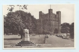 Rochester Castle And Grounds - Rochester