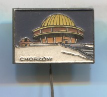 The SILESIAN PLANETARIUM And ASTRONOMICAL OBSERVATORY, Space Cosmos - CHORZOW Poland, Vintage Pin Badge - Raumfahrt