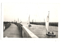 Cp, 14, Ouistreham - Riva-Bella, Les Régates, Voyagée 1952 - Ouistreham