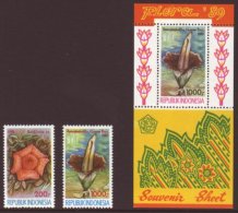 1989 Flowers Set & Mini-sheet, SG 1916/17 & MS1918, NHM (2+1) For More Images, Please Visit... - Indonesia