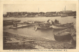 CPA Gujan-Mestras Le Grand Port Et Les Cabanes De Pêcheurs - Gujan-Mestras