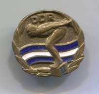 SWIMMING, Schwimmen - DSSV Stufe II. Ex DDR, East Germany, Vintage Pin Badge, Enamel - Natation