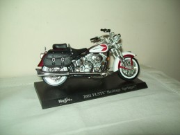 Harley Davidson (2001 Flsts Heritage Springer) "Maisto"  Scala 1/18 - Motorräder