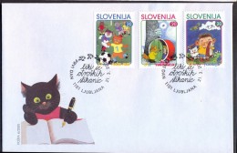 SLOVENIA  - CHILDREN - FOOTBALL - Cartoon Heroes - FDC - 2000 - Puppets