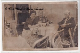 RESTAURANT - UN GROUPE EN TERRASSE EN TRAIN DE DEJEUNER - CARTE PHOTO - Ristoranti