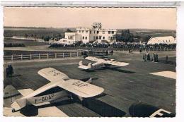 78  AERODROME  DE  TOUSSUS  LE NOBLE   AEROGARE  ET TOUR  DE CONROLE   CPSM   TBE  FO624 - Toussus Le Noble