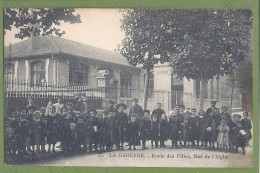 CPA TOP - HAUT DE SEINE - LA GARENNE - ECOLE DE FILLE RUE DE L'AIGLE - Superbe Animation De 1er Plan - Marmuse / 25 - La Garenne Colombes