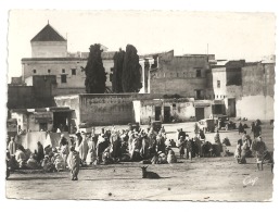 MAROC  -  MEKNES  - UN COIN DE LA PLACE  -  CPM 1940/50 - Meknès