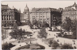 Carte Postale Ancienne,HONGRIE ,BUDAPEST EN 1934,place Of Liberty,place De La Liberté,FREIHEITS PLATZ,rare,jardin - Hongrie