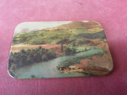 Petite Glace 1920/40 Miroir De Sac A Main Pour Femme , IMAGE CHROMO Paysage Rivière Et Montagne - Materiale Di Profumeria