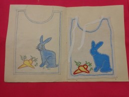 Bavette De Bebe Doublee-(petit -devoir De Dessin Et De Couture Dans Les Ecoles (lapin Carotte - Other & Unclassified