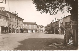 SAINT-PALAIS - Place De L'Hôtel De Ville - Chantecler 783 - Non Circulée - Tbe - Saint Palais