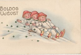 CPA MUSHROOMS, CHILDRENS ON SLEDGE, CLOVER - Pilze