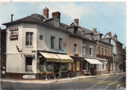 CPSM  -  BOURGTHEROULDE  (27)   Le Café - Tabac De La Poste   (  Carte Trés Abimée) - Bourgtheroulde