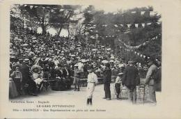 CPA GARD Bagnols Sur Cèze Non Circulé Arènes - Bagnols-sur-Cèze