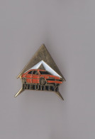 Pin's Voiture / Citroën Neuilly (doré) - Citroën