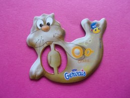 Magnet Danone  Gervais Otarie Lettre O - Lettere & Numeri