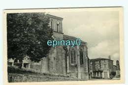 B - 85 - L' HERMENAULT -   PRIX FIXE -  église Et Le Monument Aux Morts - édit. L M F - L'Hermenault