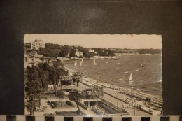 CP, 06, JUAN LES PINS, Vue D'ensemble Avec La Plage Du Grand Pin Et Le Provençal - Juan-les-Pins