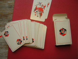 JEU / JEUX DE 54 CARTES  2 JOKERS / JOKER  DANS SA BOITE EN CARTON PUB LES MOUSQUETAIRES INTER MARCHE - 54 Carte