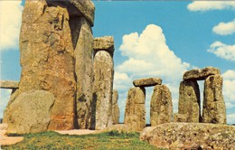 Wiltshire, STONEHENGE, 2 Scans - Stonehenge