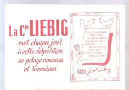 Buvard La Compagnie Liebig Met Chaque Jour à Votre Disposition Un Potage Nouveau Et Savoureux Couleur Rouge - Minestre & Sughi