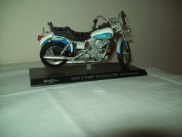 Harley Davidson (1992 FXDB Daytona 50th Anniversary) "Maisto"  Scala 1/18 - Moto