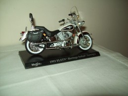 Harley Davidson (1993 FLSTN Heritage Solfail Nostalgia) "Maisto"  Scala 1/18 - Motorräder