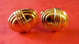 Boutons De Manchettes - Cuff Links & Studs