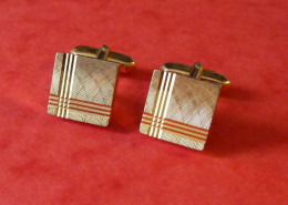 Boutons De Manchettes - Cuff Links & Studs