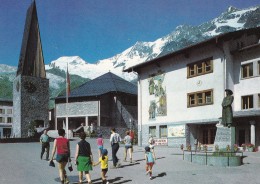 SAAS FEE (1800 M): Kirche Und Dorfplatz (un Peu Animée) - Alphuble (4206 M), Täschhorn (4490 M), Dom (4545 M), ... - Täsch