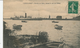 VIEUX PORT - Navires En Seine, Devant La Cale De L'Hôtel - Otros Municipios