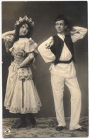 CARTE PHOTO  - Folklore  -  Déguisement - Carte Envoyée De BRESCHES En Indre Et Loire - Théâtre & Déguisements