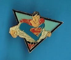 1 PIN'S  //  ** SUPERMAN ** CLARK KENT ** - Cinéma