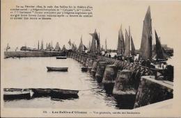 CPA Vendée écrite Les Sables D´Olonne Pêcheurs - Sables D'Olonne