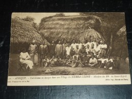 AFRIQUE -CATECHISME EN IMAGES DANS UN VILLAGE DU SIERRA-LEONE - MISSION DES PP DU SAINT-ESPRIT - AFRIQUE NOIRE DIVERS(R) - Sierra Leona