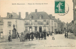 53 - MAYENNE - Bais - Place Du Champ De Foire - Bais