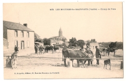 SUPERBE. LES MOUTIERS LES MAUXFAITS. Vendée. Marché Aux Bestiaux. CPA. Belle Animation. - Moutiers Les Mauxfaits