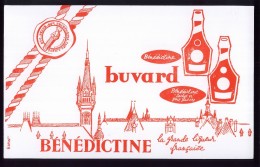 B013 BUVARD - BENEDICTINE - Liqueur & Bière