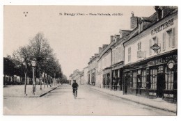 CPA - BAUGY - PLACE NATIONALE - COTE EST - DUNLOP - DE DION BOUTON - N/b - Vers 1910 - - Baugy