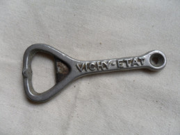 ANCIEN DECAPSULEUR  / VICHY ETAT - Bottle Openers