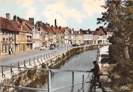 59-BERGUES- LA RUE DU PORT - Bergues