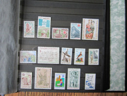 VEND BELLE COLLECTION TIMBRES D ´ ANDORRE FRANCAIS , ANNEES 1978 - 1986 COMPLETES , NEUFS SANS CHARNIERE !!!! - Collections