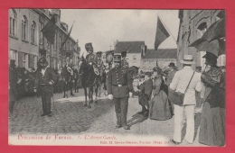 Gendarmes Cavaliers En Avant-garde à La Procession De Furnes / Veurne ( Voir Verso ) - Politie-Rijkswacht